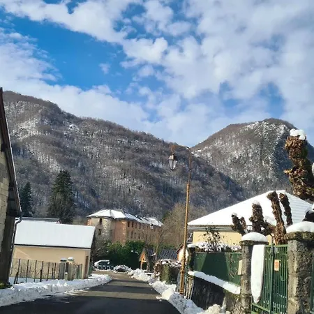 Le Porteur De Glace Classe 2 Etoiles Apartment